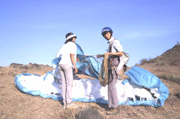 Landing back on the hill. Western Paragliding Association