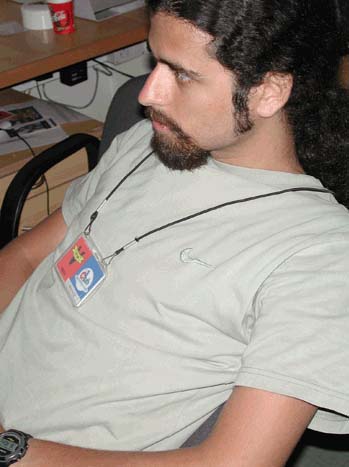 shahrukh.jpg (29639 bytes)