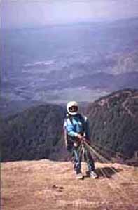 sumit11.jpg (12967 bytes)