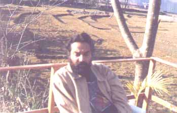 sumit2.jpg (19533 bytes)